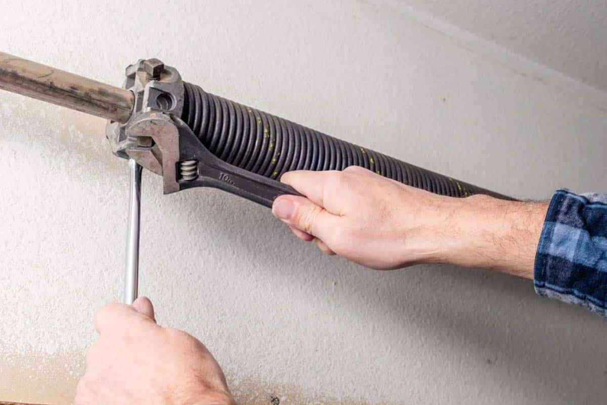 March Maintenance Checks That Reduce the Need for Major Garage Door Repair